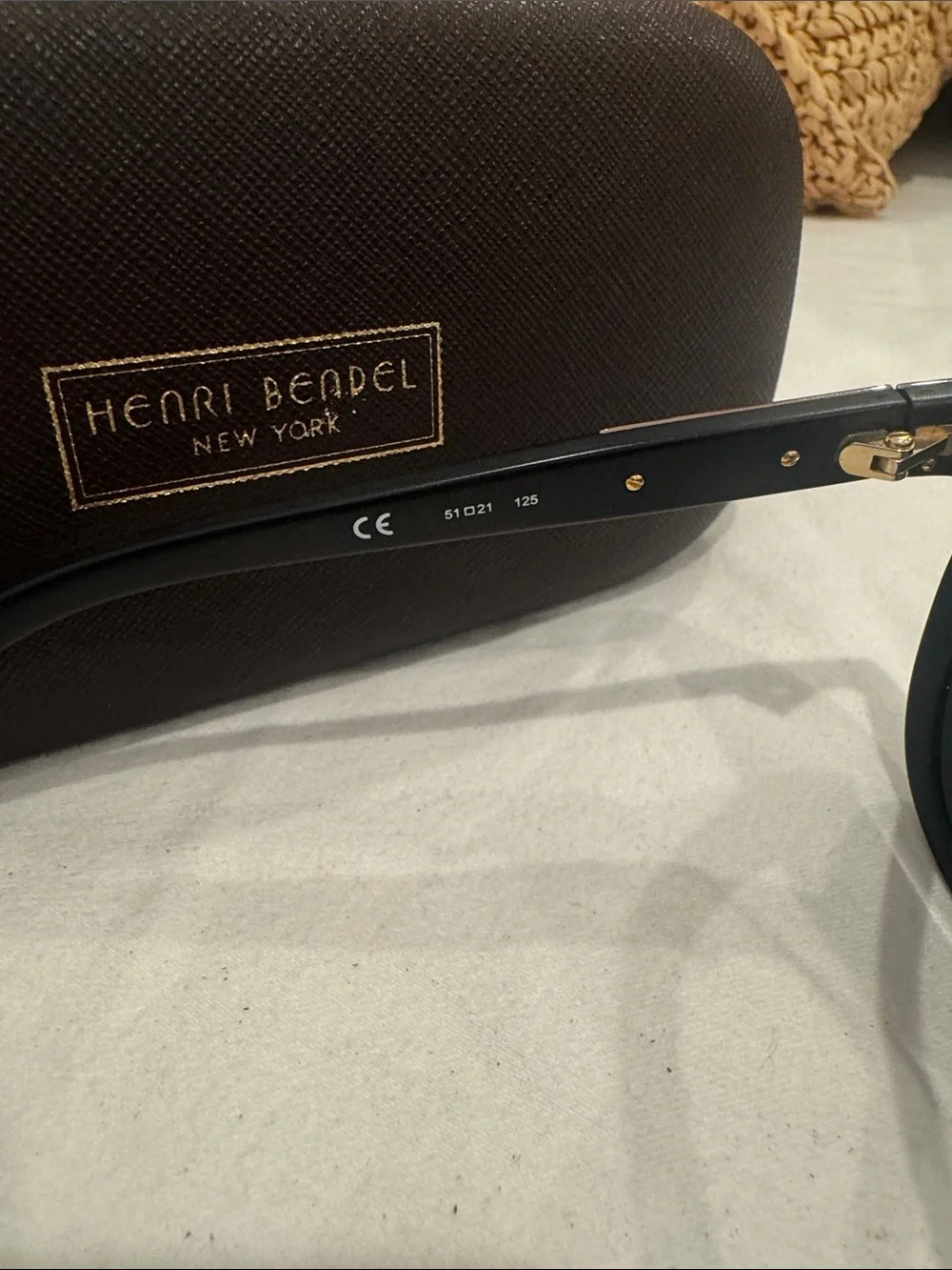 henri bendel HB804S Broadway 002 Black Frame Sunglasses/Blue Mirrored Lenses - Picture 6 of 7